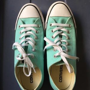 Converse all star size 8 preowned